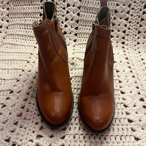 Sbicca Vintage Collection Coushatta Brown Leather High Heel Bootie Size 8 - Picture 2 of 9